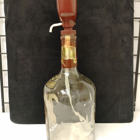 VINTAGE CHIVAS REGAL WHISKY BOTTLE AND PUMP & DISPENSER. RARE FIND. - Picture 7 of 8